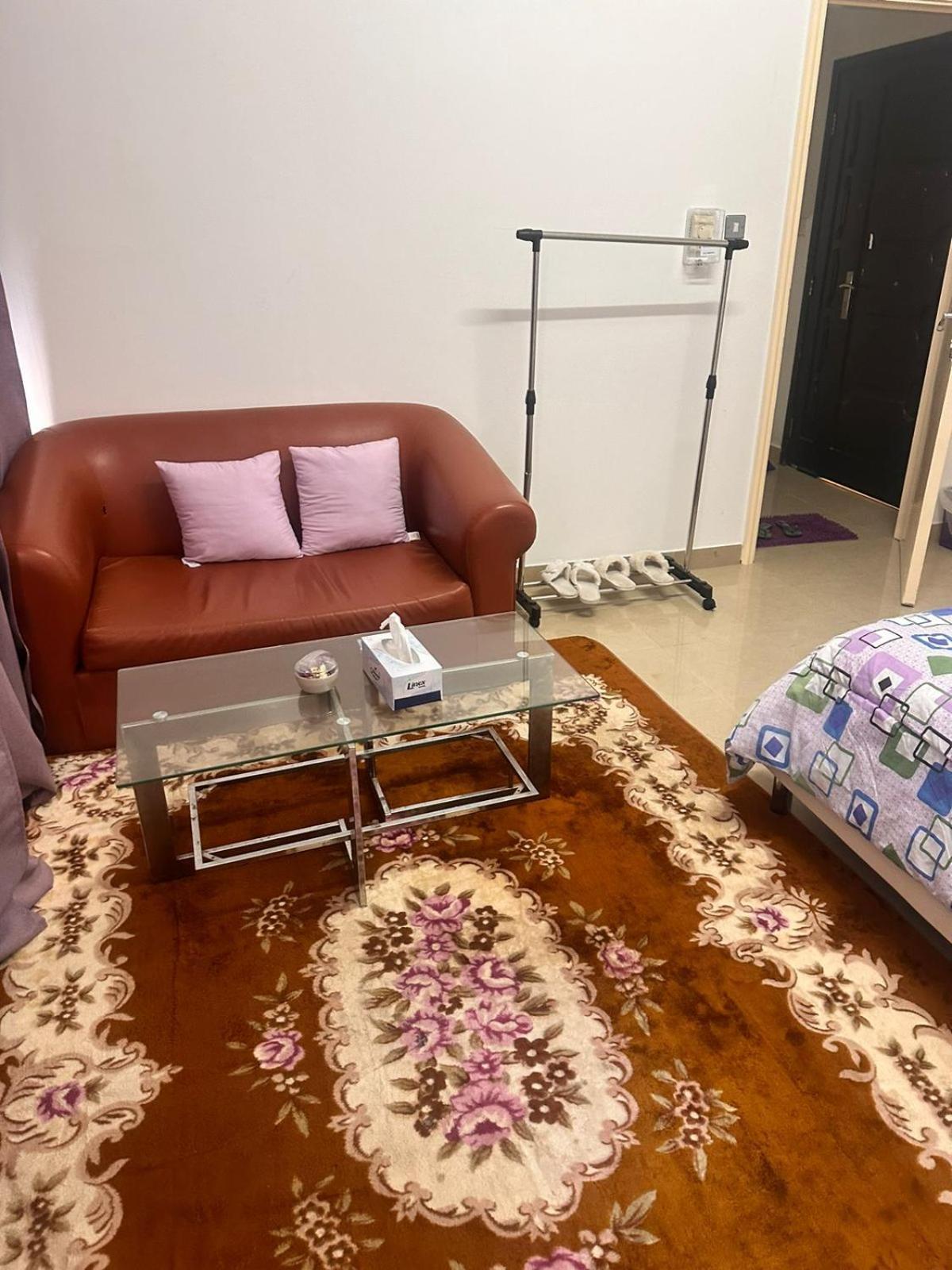 The Purple Place Leilighet Abu Dhabi Eksteriør bilde